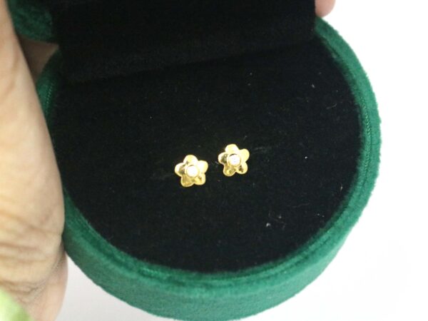 Diamond Flower Studs 14k Solid Gold Post Earrings - Image 5