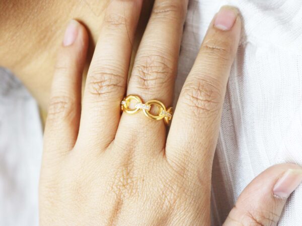 14k Solid Gold Diamond Chain Design Ring For Women - Image 2