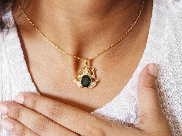 14k Yellow Gold Natural Emerald with Diamond and Ruby Frog Animal Pendant Necklace - Image 4