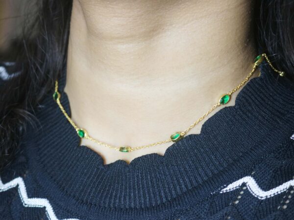 Natural Emerald 14k Yellow Gold Bezel Chain Station Necklace For Women - Image 4
